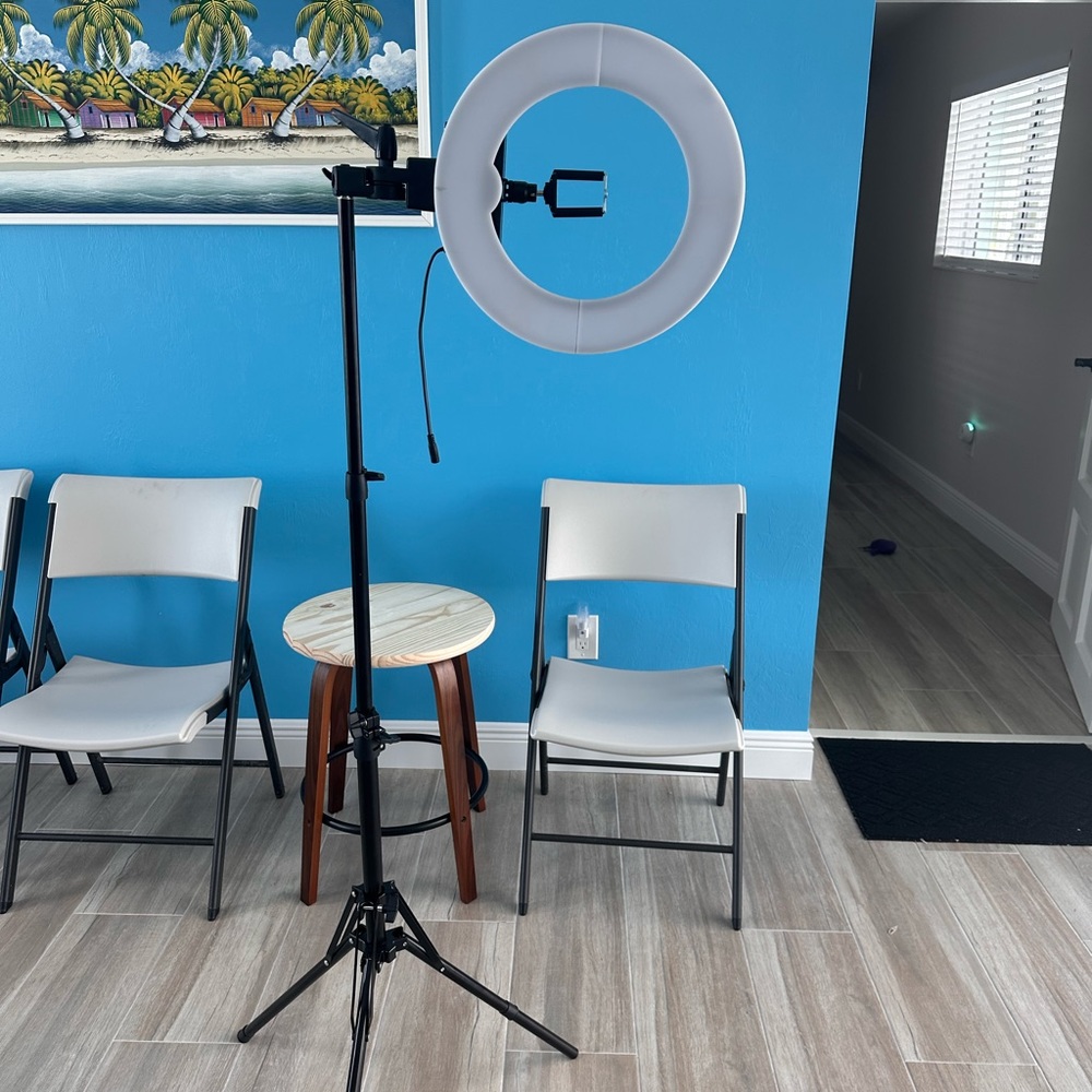 Ring light tripod
